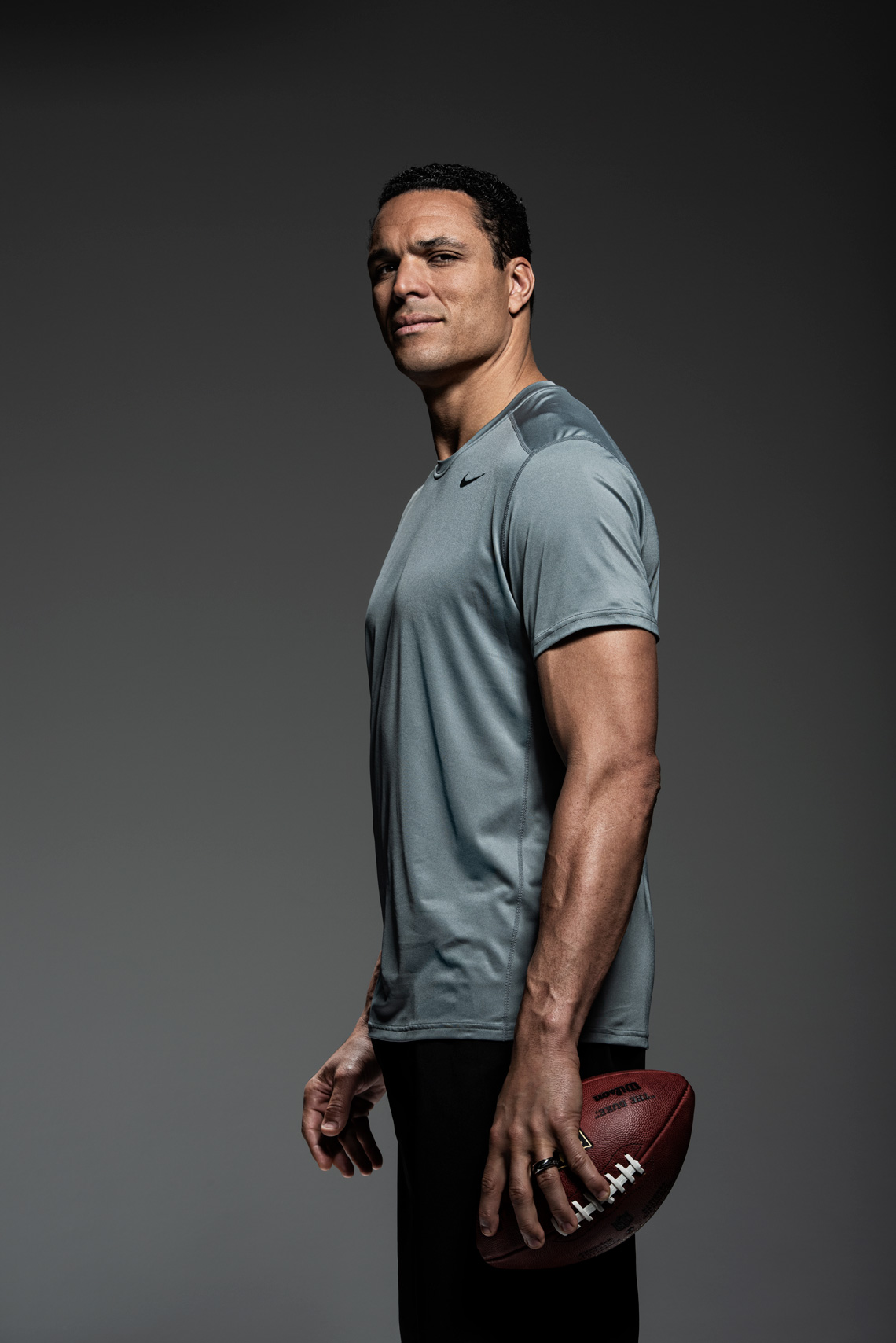 Tony_Gonzalez_portrait_Southern_California_Erik_Isakson_1
